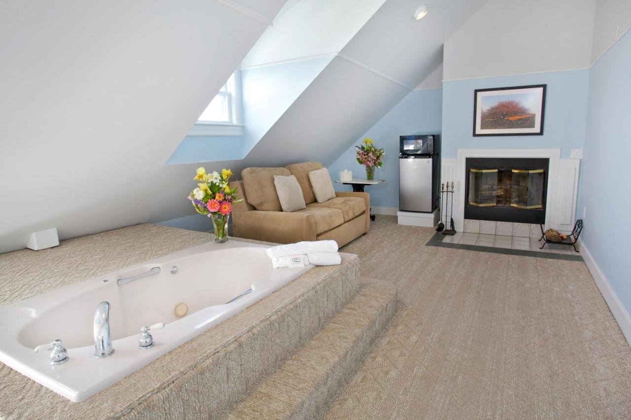 The 1661 Inn New Shoreham Bagian luar foto